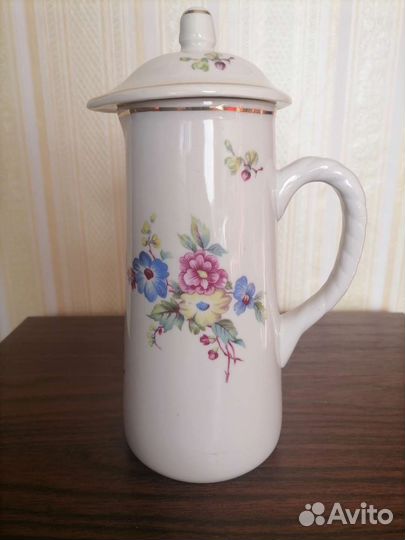 Кувшин фарфоровый Дулево