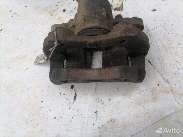 Суппорт тормозной передний левый Лада 2110 2005