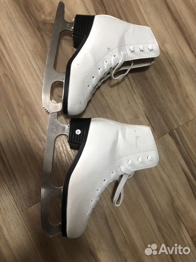 Коньки фигурные детские 33 размер
