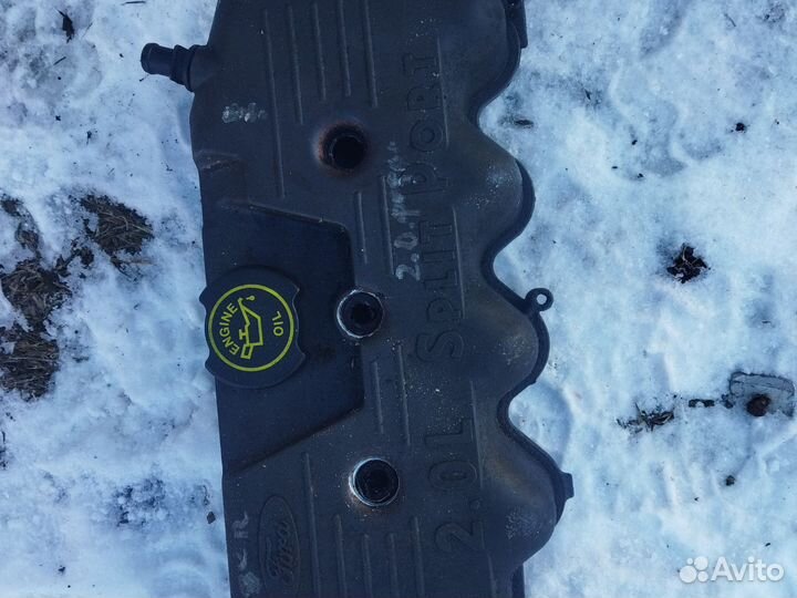 Клапанная крышка