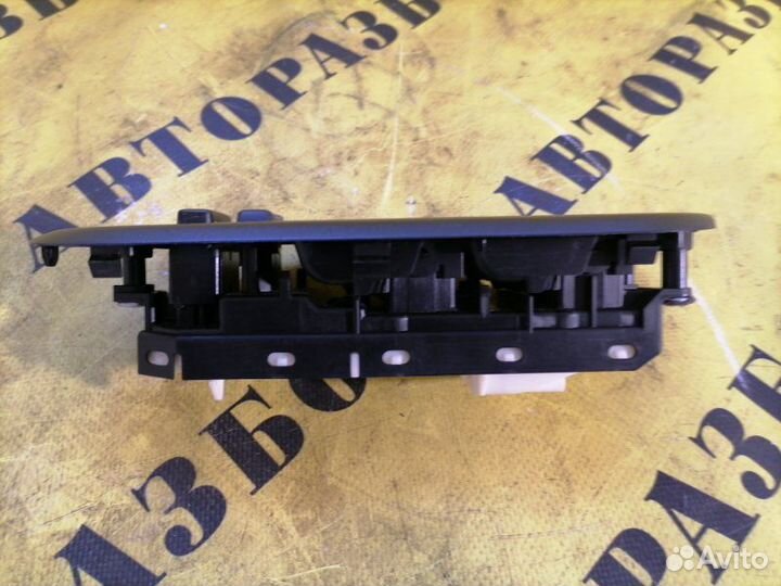 Блок управления стеклоподъемниками Toyota Land