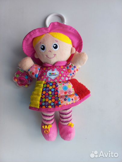 Развивающая игрушка подвеска Lamaze Кукла Эмилия