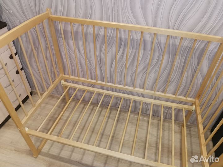 Детская кроватка