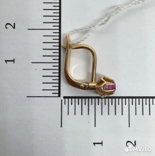 Серьги с синтетическим камнем Золото