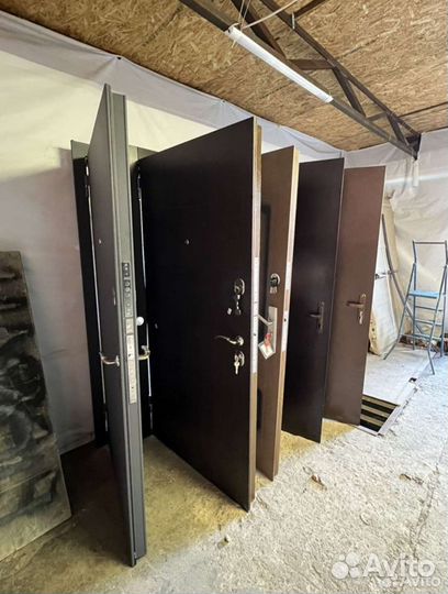 Входная металлическая дверь бу