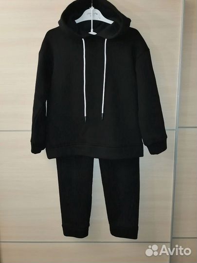 Тёплый спортивный костюм