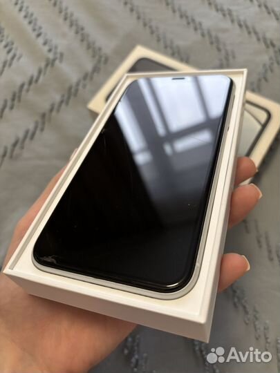 iPhone Xr, 64 ГБ