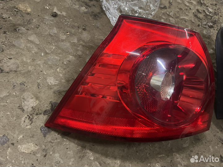 Задний фонарь Фольксваген гольф 5 правый и левый