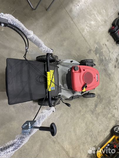 Газонокосилка бензиновая самоходная