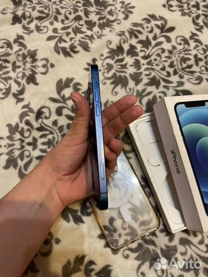 iPhone 12, 64 ГБ