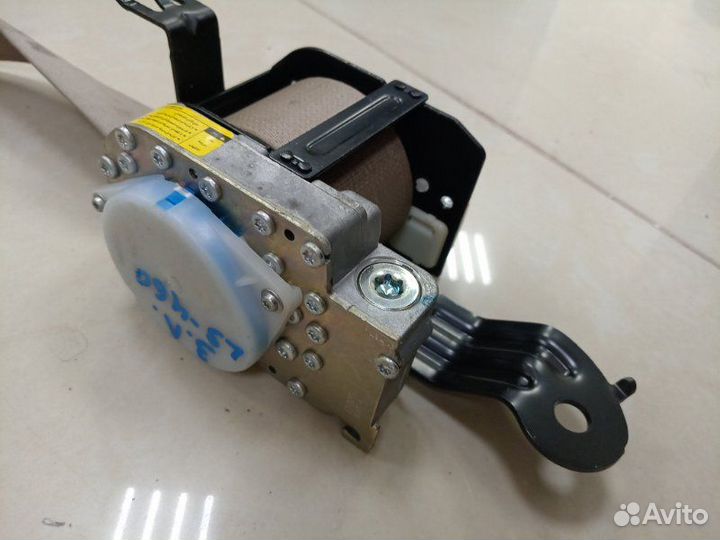 Ремень безопасности задний левый Lexus Ls460 USF40