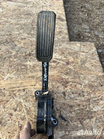 Педаль газа Toyota Corolla 150