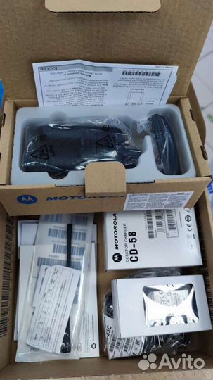 Портативная рация Motorola VX-261 VHF