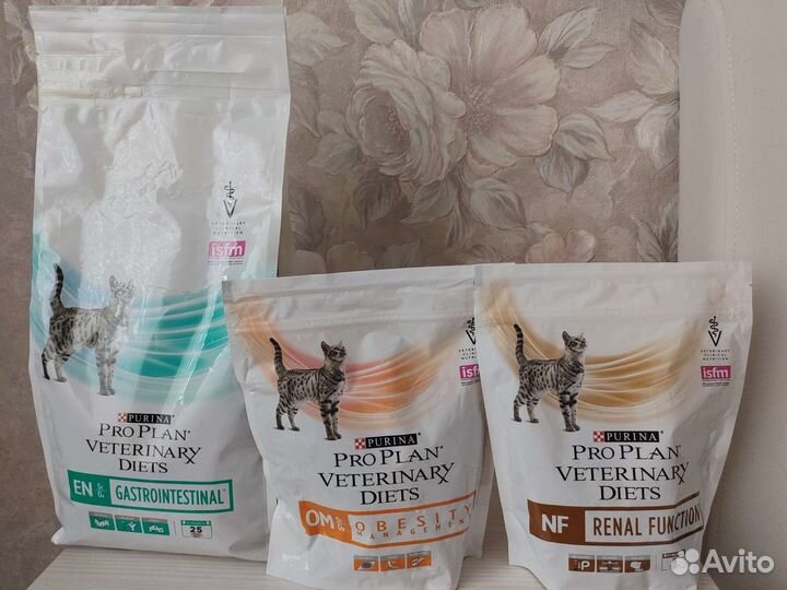 Корм для кошек и собак