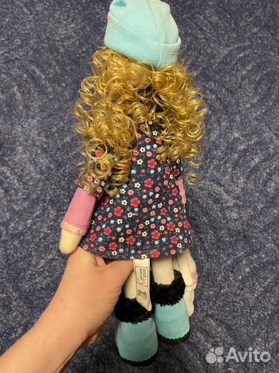 Кукла ручной работы с зайчиком