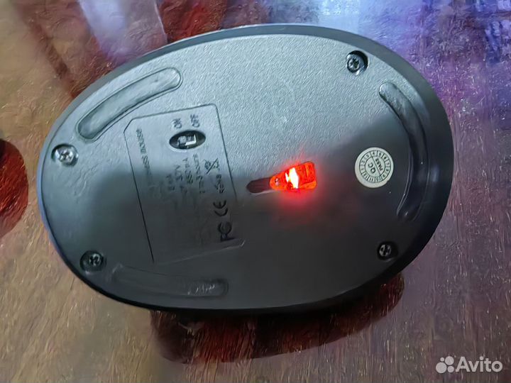 Беспроводная эргономичная мышь