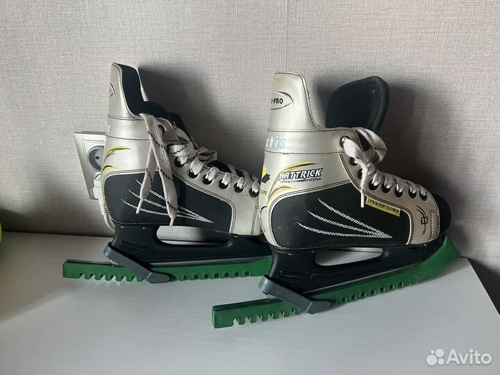 Коньки хоккейные