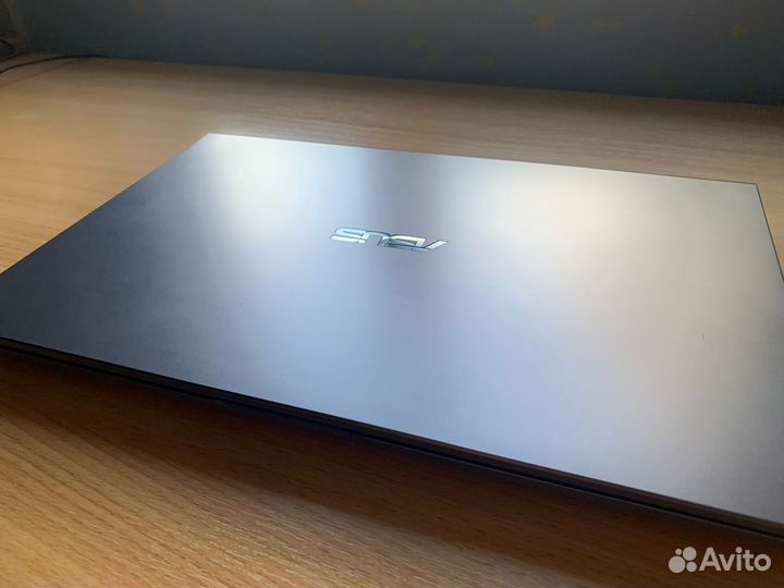 Ноутбук asus