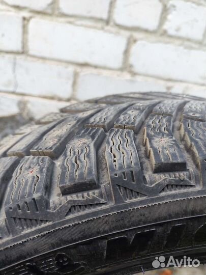 Michelin X-Ice North 4 205/60 R16