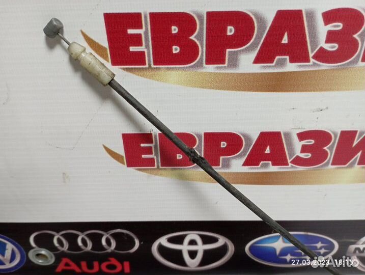 Замок двери передний правый Toyota Funcargo