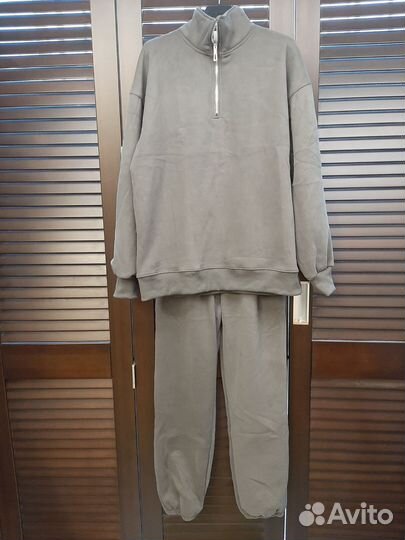 Костюм женский