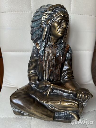 Индеец статуя