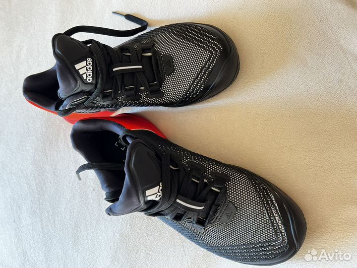 Кроссовки adidas