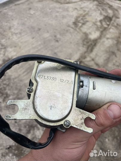 Моторчик стеклоочистителя задний niva21213