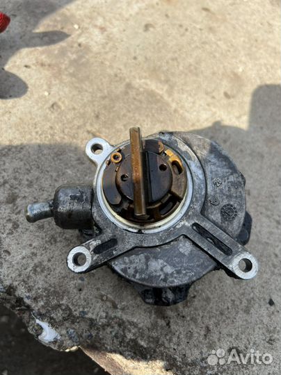 Вакуумный насос BMW E65 E66 E53 E70 N62 N73
