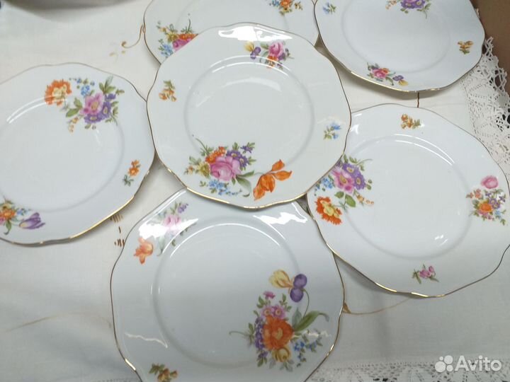 Тарелки столовые