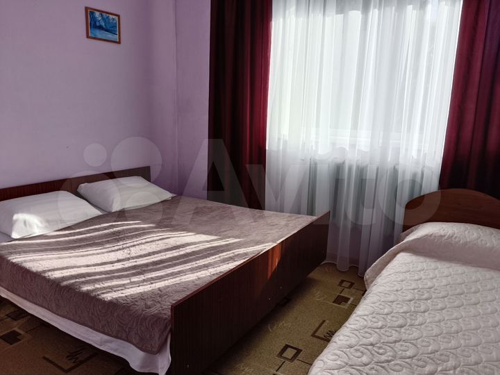 Комната 90 м² в 5-к., 1/1 эт.