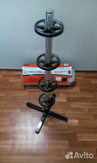 Стойка для хранения колёс в гараже