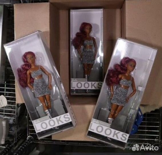 Barbie Signature Looks Doll Лукс