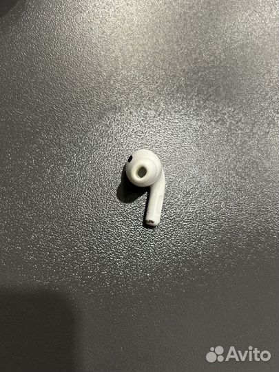Левый наушник airpods pro с кейсом