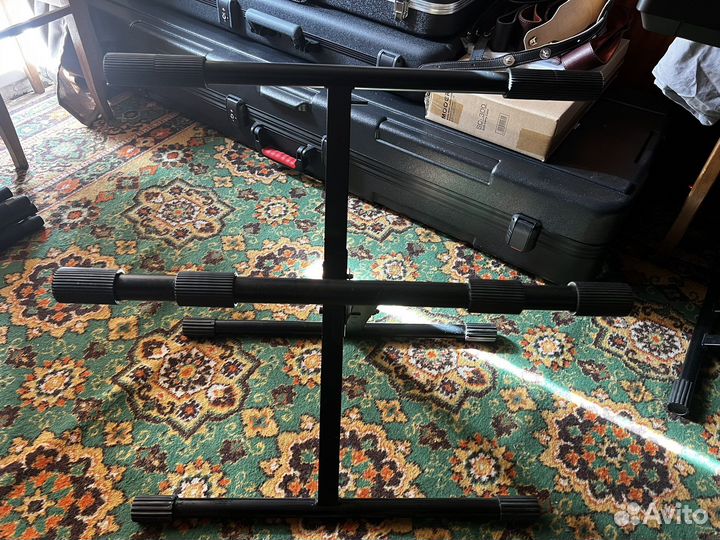 Стойка для комбоусилителя