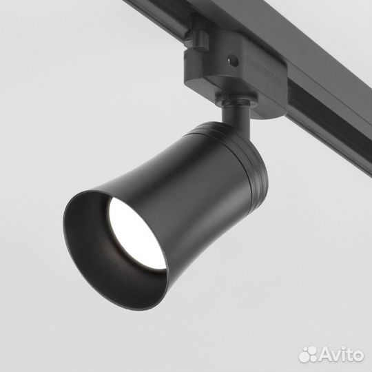 Трековый светильник однофазный