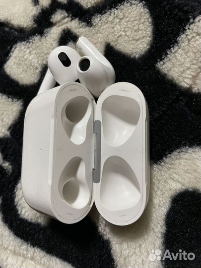 Беспроводные наушники apple airpods 3