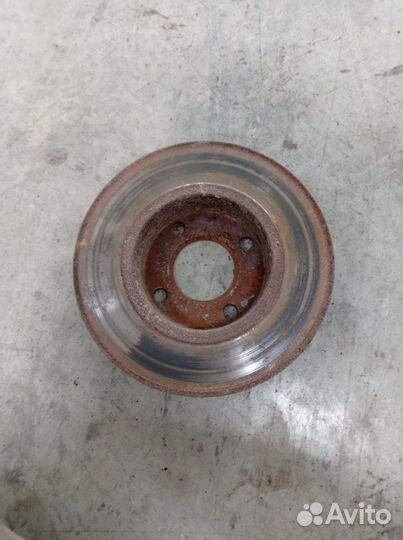 Тормозной диск передний правый Audi 100 C3 DR