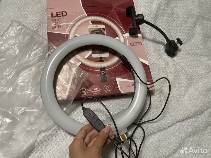 Кольцевая лампа с настольной стойкой ST-3526