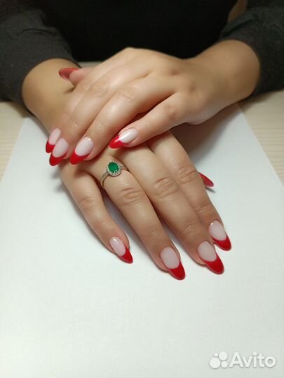 Маникюр-педикюр