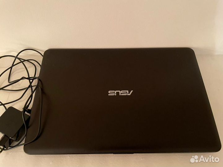 Ноутбук Asus D541N