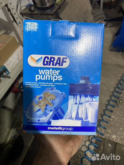 Помпа на ford focus 2 1 6