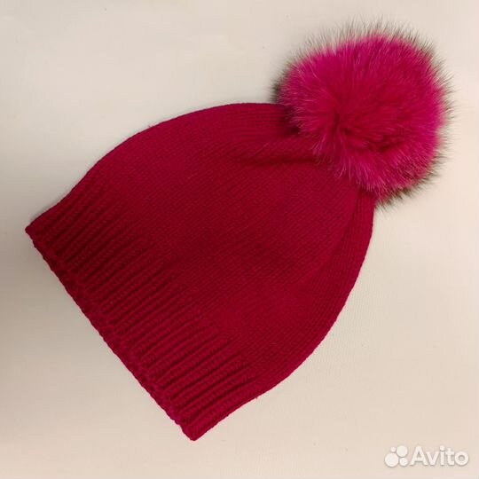 Шапка с натуральным помпоном