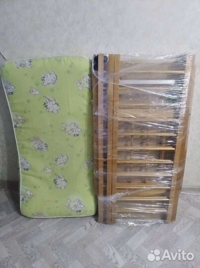 Детская кроватка