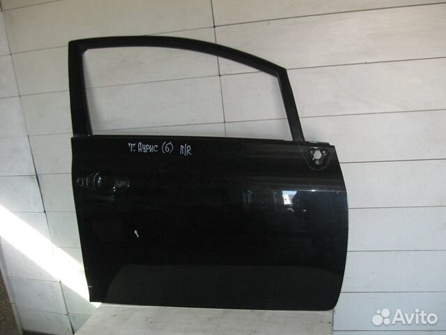 Дверь передняя правая Тойота Аурис
