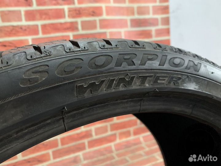 Pirelli Scorpion Winter 315/30 R22 107V