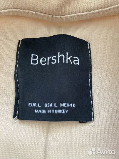 Майка Bershka