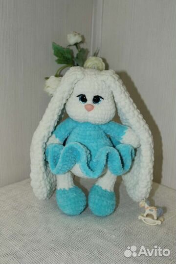 Зайка вязаная, плюшевая с метрикой