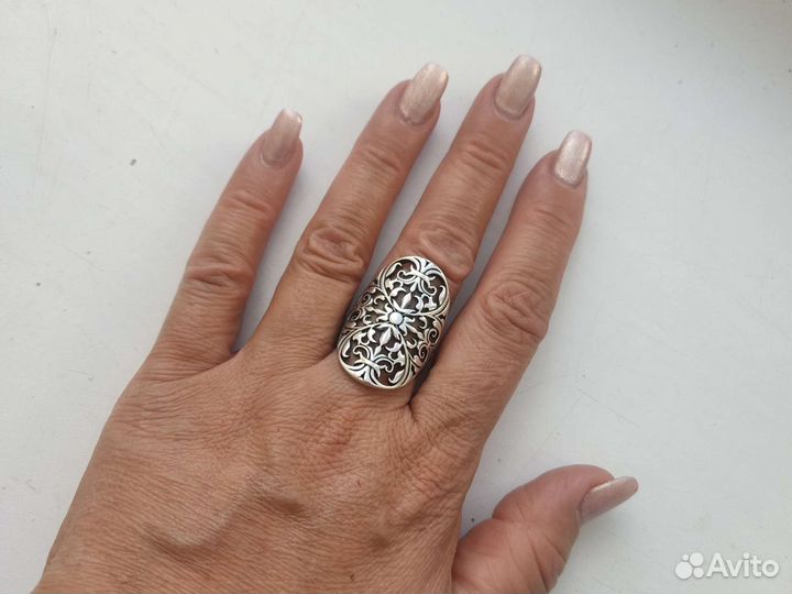 Серебряное кольцо