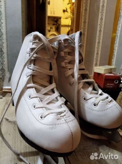 Продам коньки